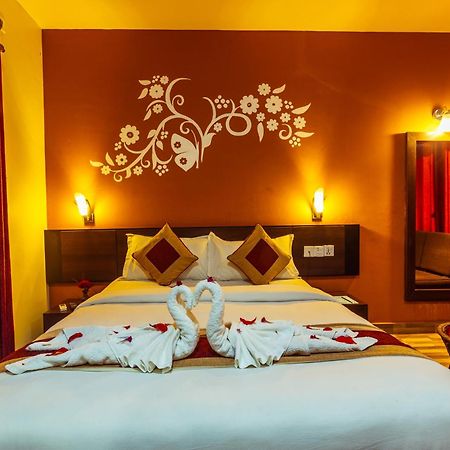 Vision Safari Pvt Ltd Hotel Sauraha Exterior foto
