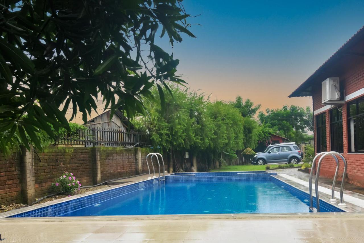 Vision Safari Pvt Ltd Hotel Sauraha Exterior foto