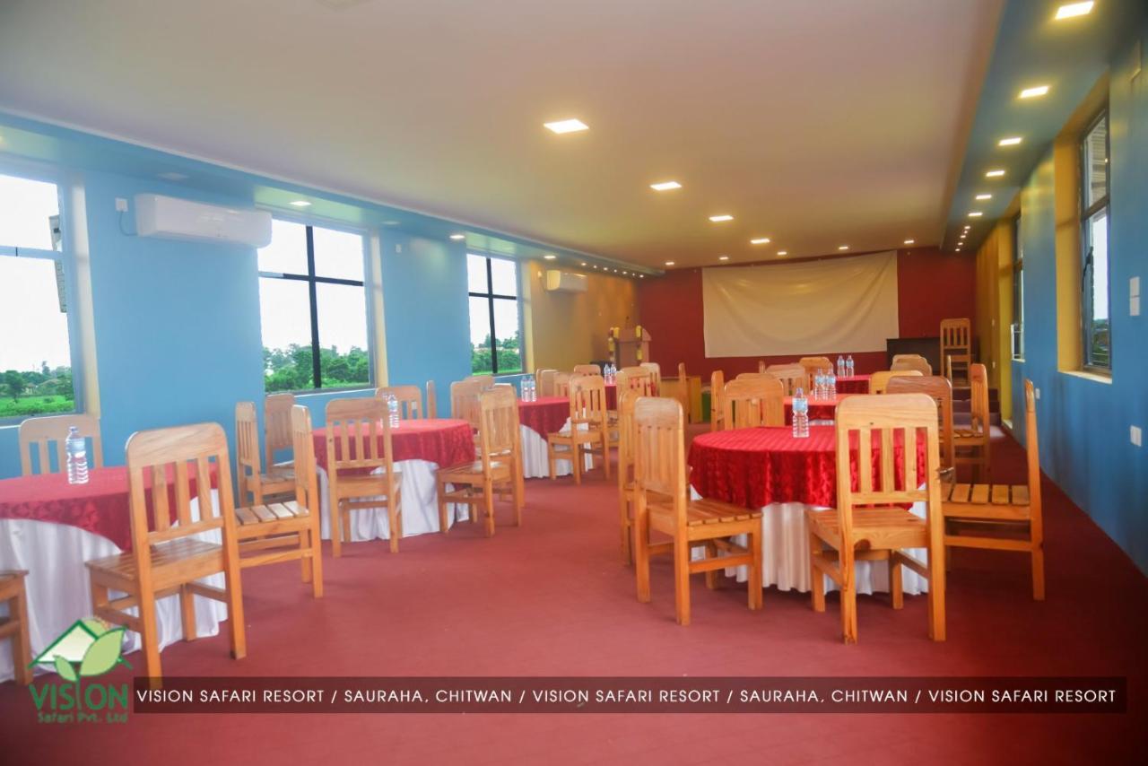 Vision Safari Pvt Ltd Hotel Sauraha Exterior foto