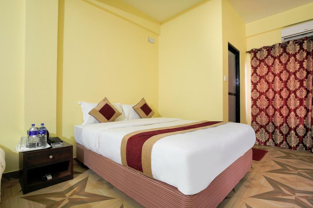 Vision Safari Pvt Ltd Hotel Sauraha Exterior foto