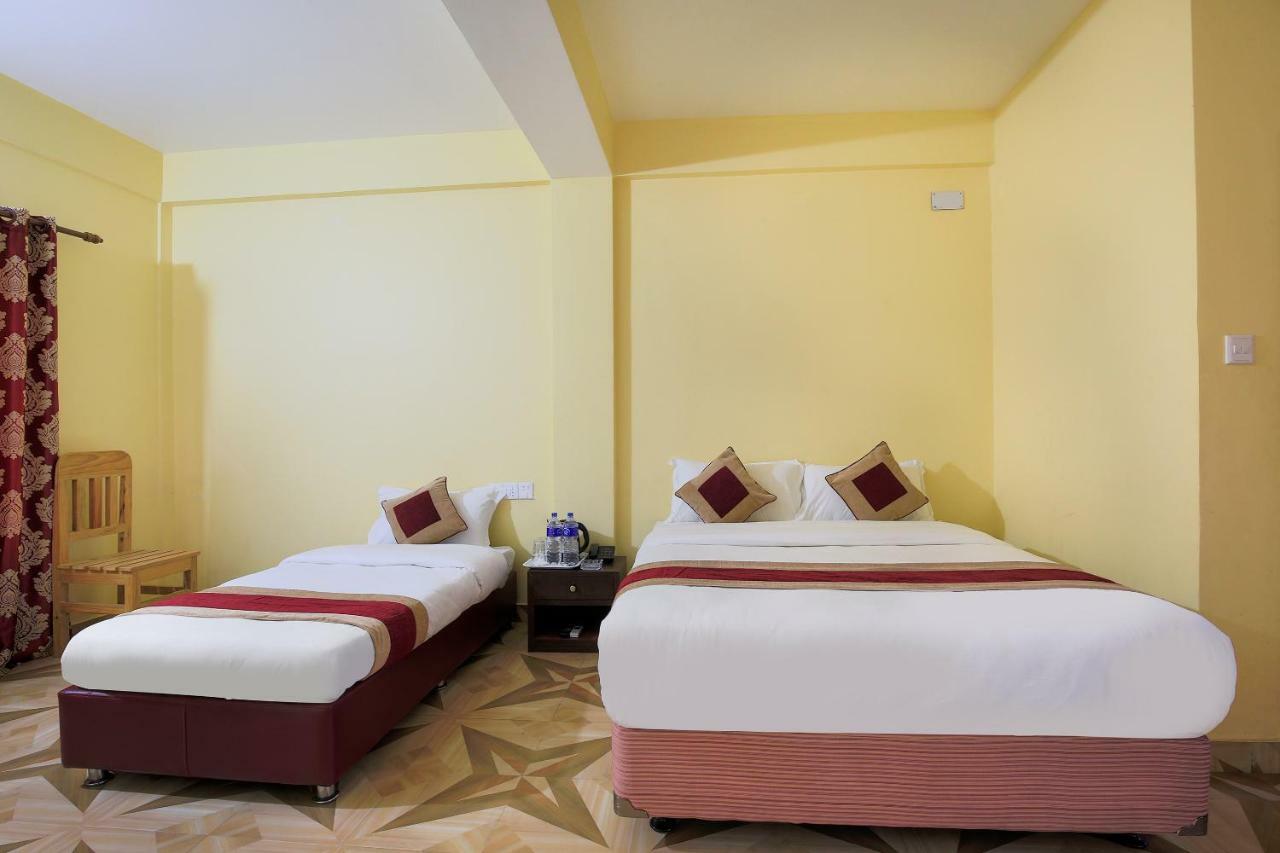 Vision Safari Pvt Ltd Hotel Sauraha Exterior foto